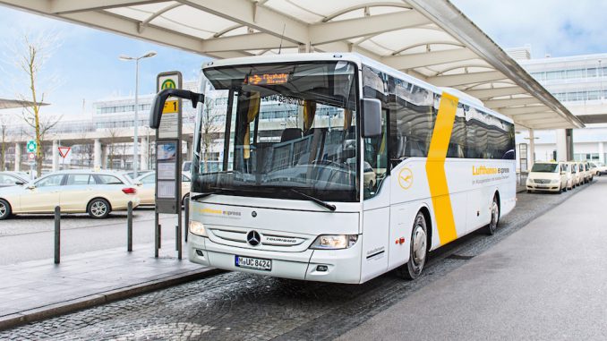 Ônibus da Lufthansa que leva do aeroporto ao centro de Munique