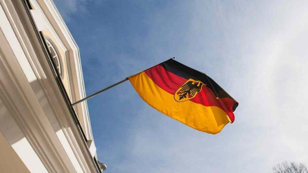 Bandeira da Alemanha com águia