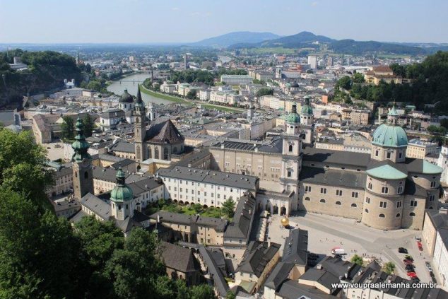 Visão panorâmica de Salzburgo, da Fortaleza Hohensalzburg